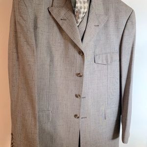 Men’s 3 piece suit with unique vest size 42R